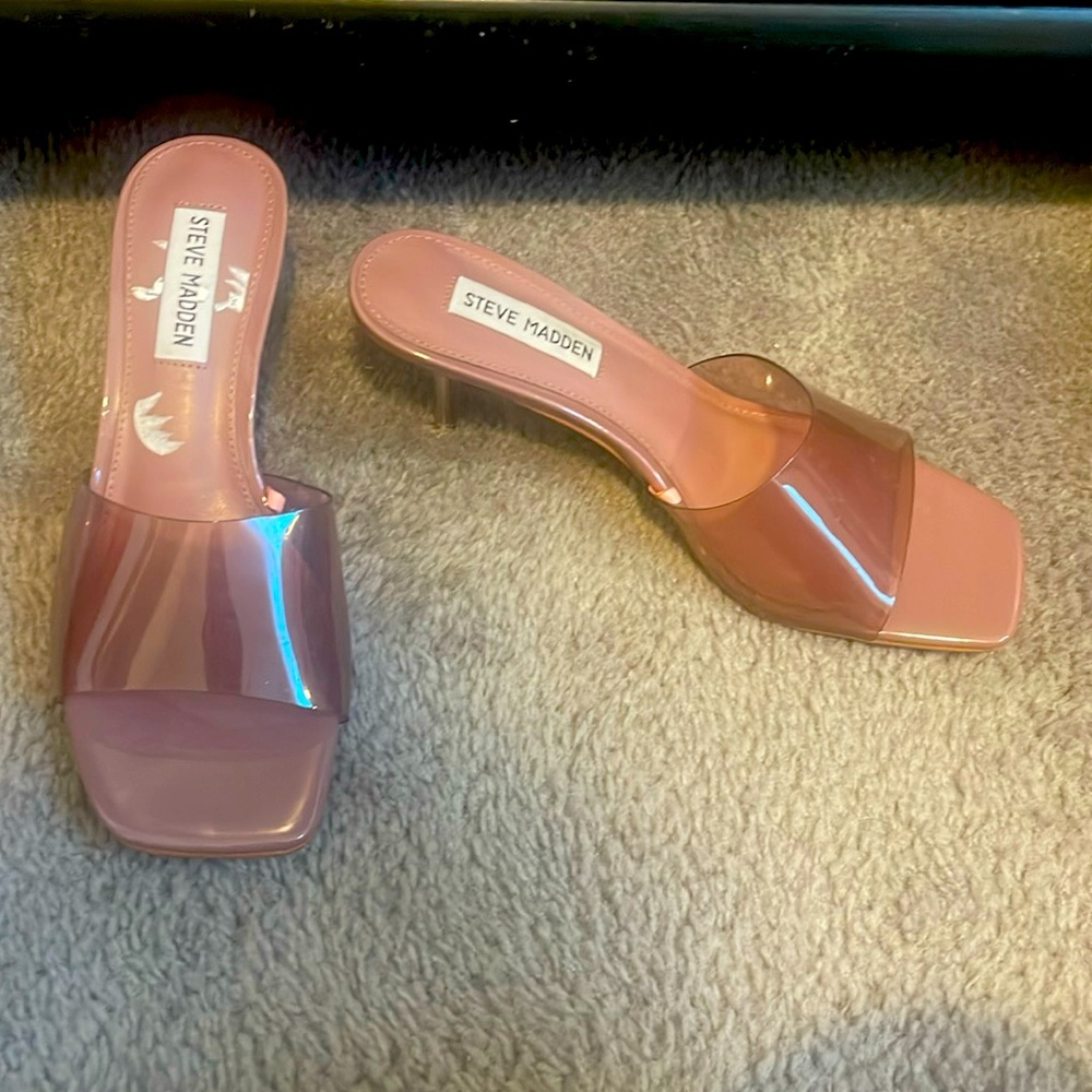 Steve Madden kitten heel